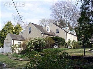 1st image of 11 Church St