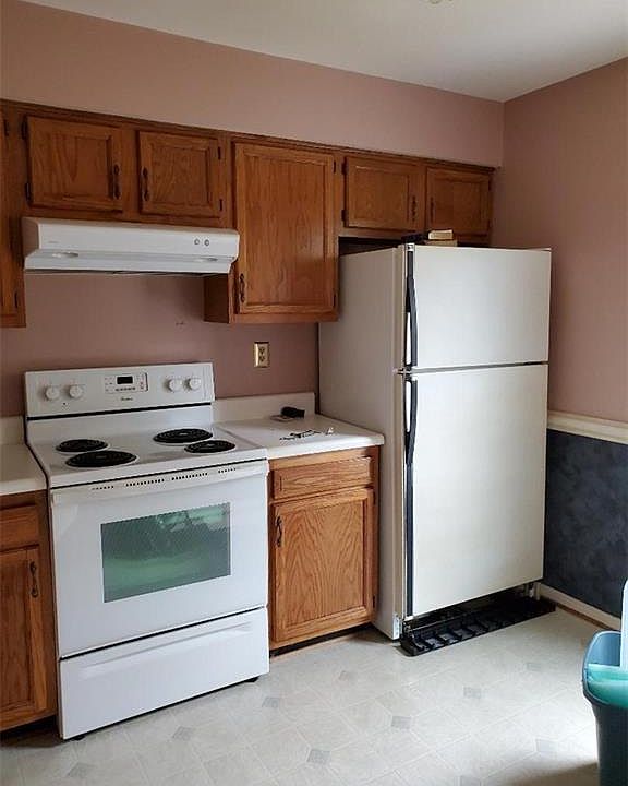 2nd image of 14704 Beacon Hill Ct
