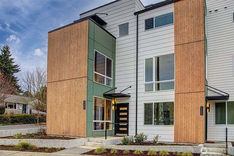2nd image of 6400 Fauntleroy Way SW