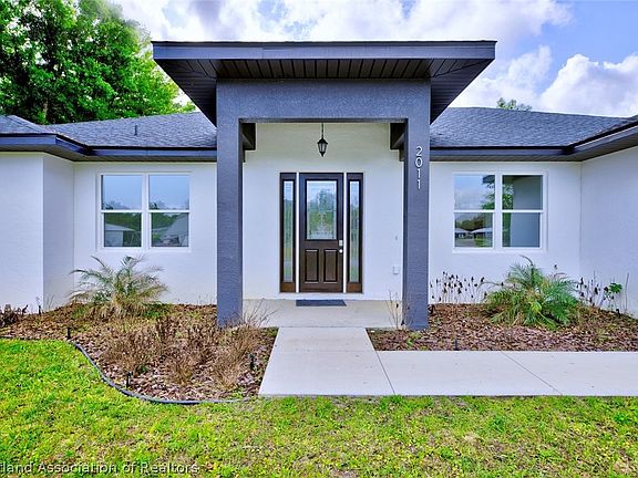 4th image of 2011 W Falcon Rd