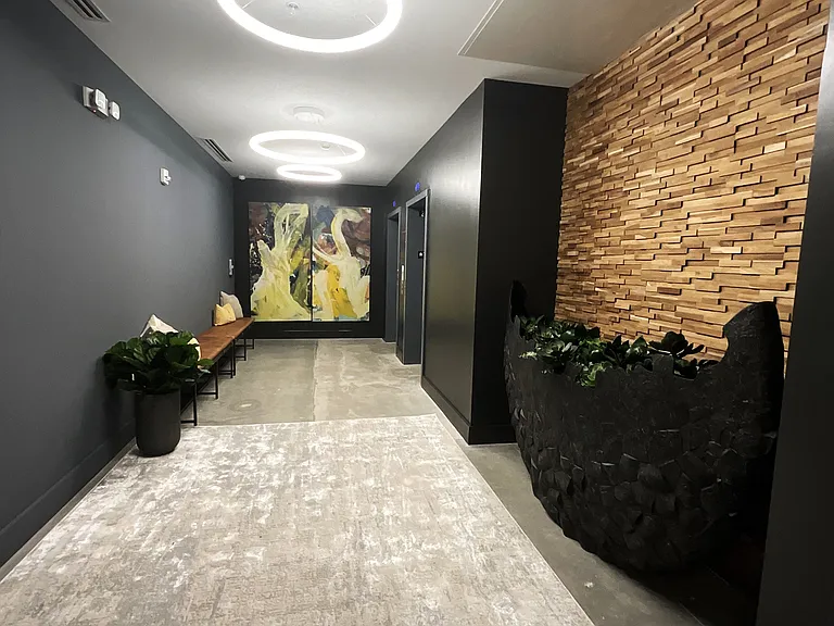 Stadium Lofts — Photo 6