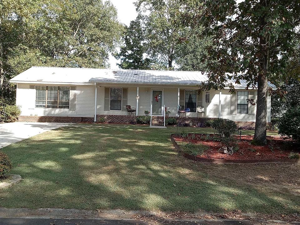1st image of 220 Huntingridge Dr