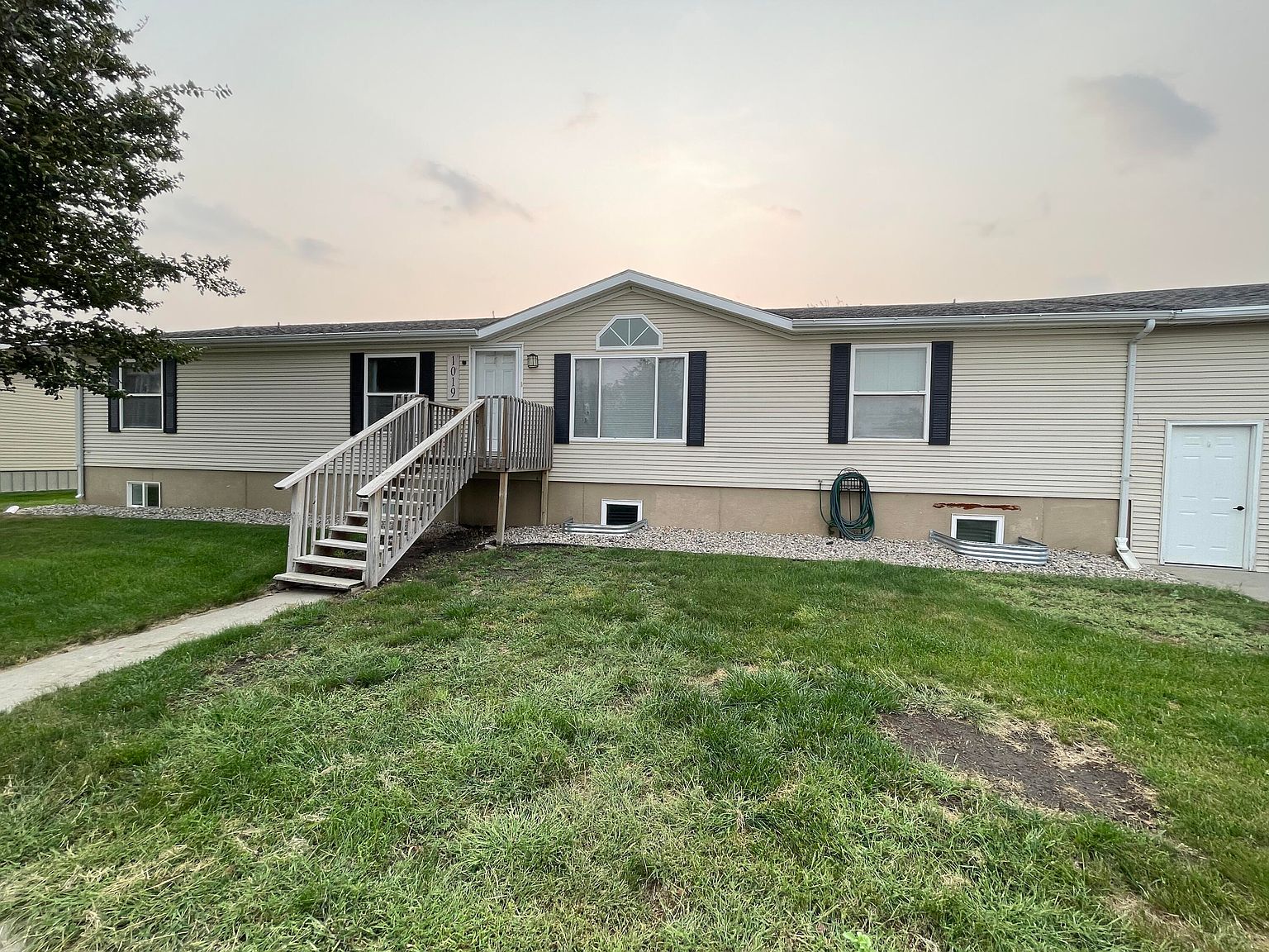 1019 5th Ave E, Mobridge, SD 57601 Zillow