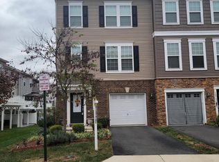 10726 Shadewell Spring Way, Manassas, VA 20112