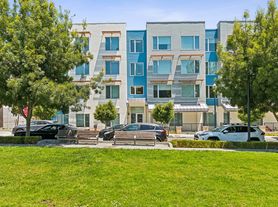 52 Innes Ct