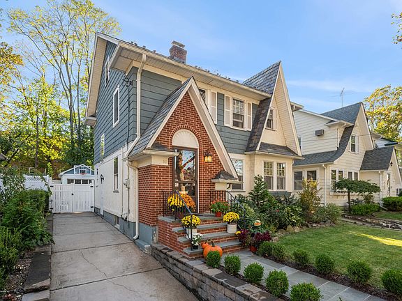 2nd image of 50 Valencia Ave