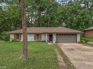 3237 Pinehaven Ln, Haughton, LA 71037