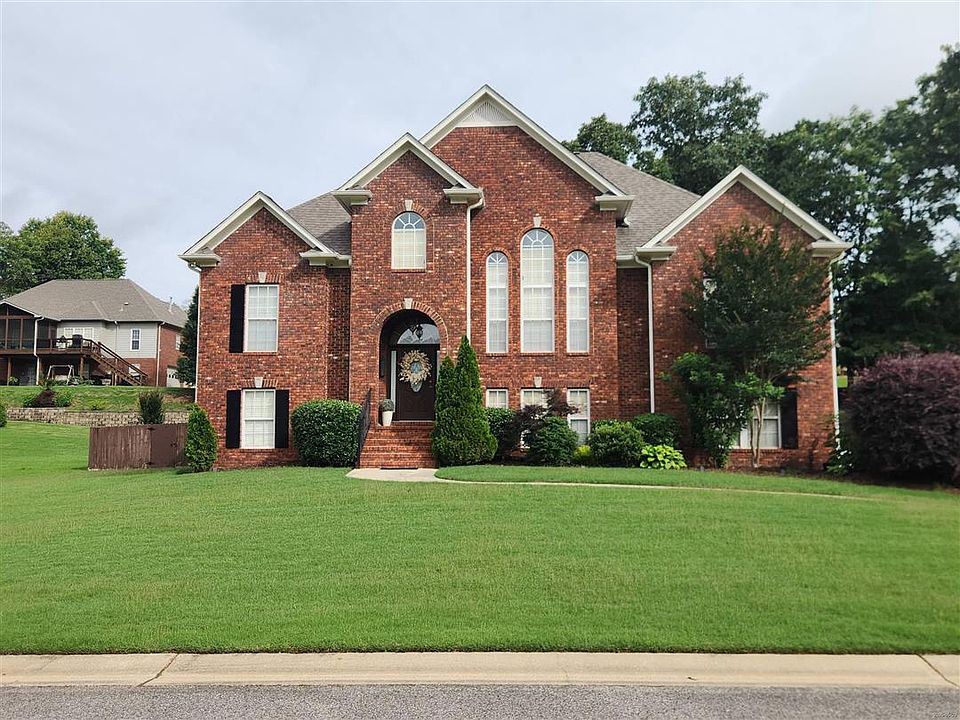 1st image of 2737 Oakleaf Cir