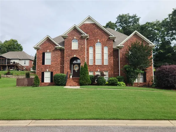 2737 Oakleaf Cir, Helena, AL 35022