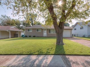 1750 Clover Ln, Florissant, MO