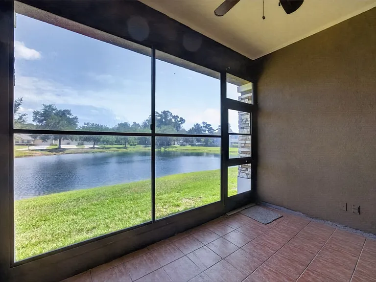 6377 Island Forest Dr #E — Photo 28