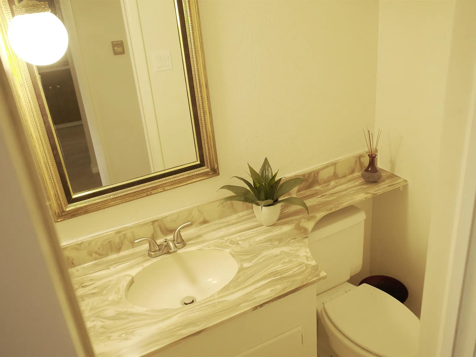 La Mariposa Apartments — Photo 3