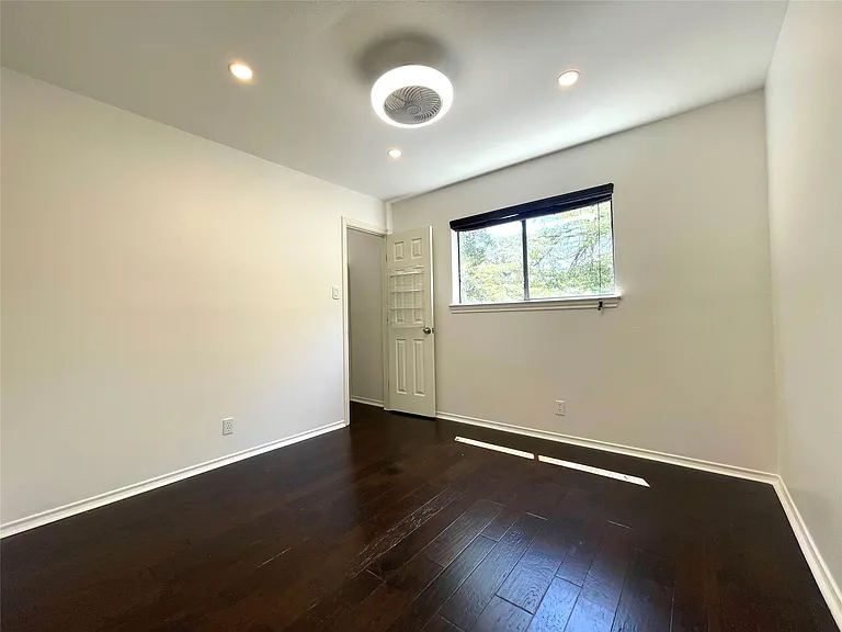 10431 Scotland Well Dr — Photo 29