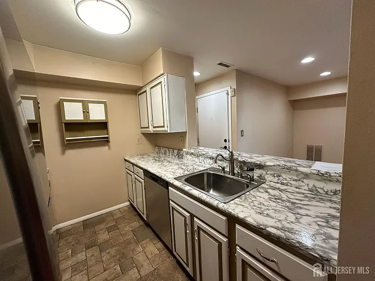 1006 Aspen Dr — Photo 18