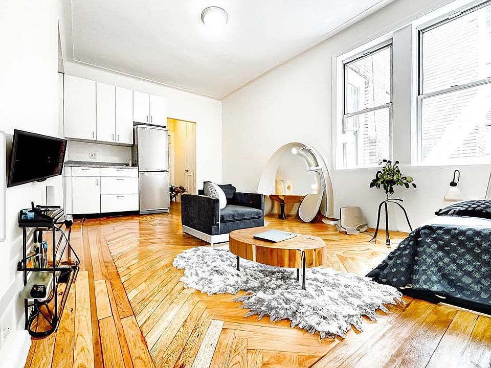 1st image of 117 W 13th St APT 59