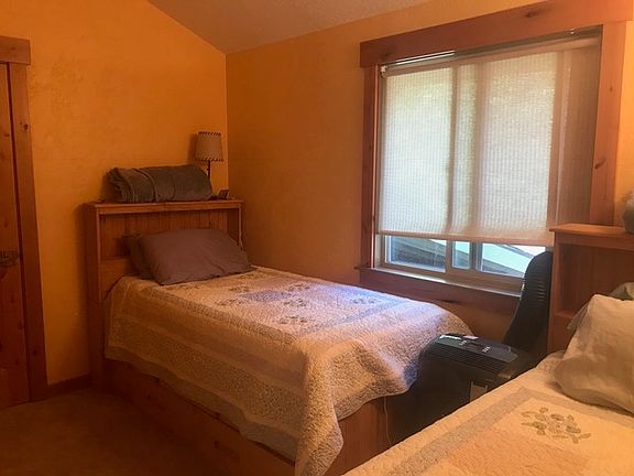 Twins in second bedroom