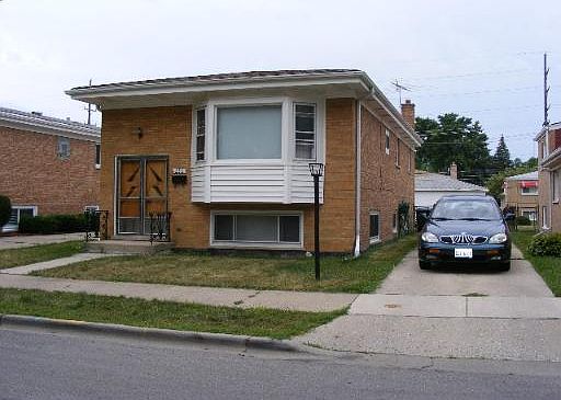 1st image of 230 32nd Ave