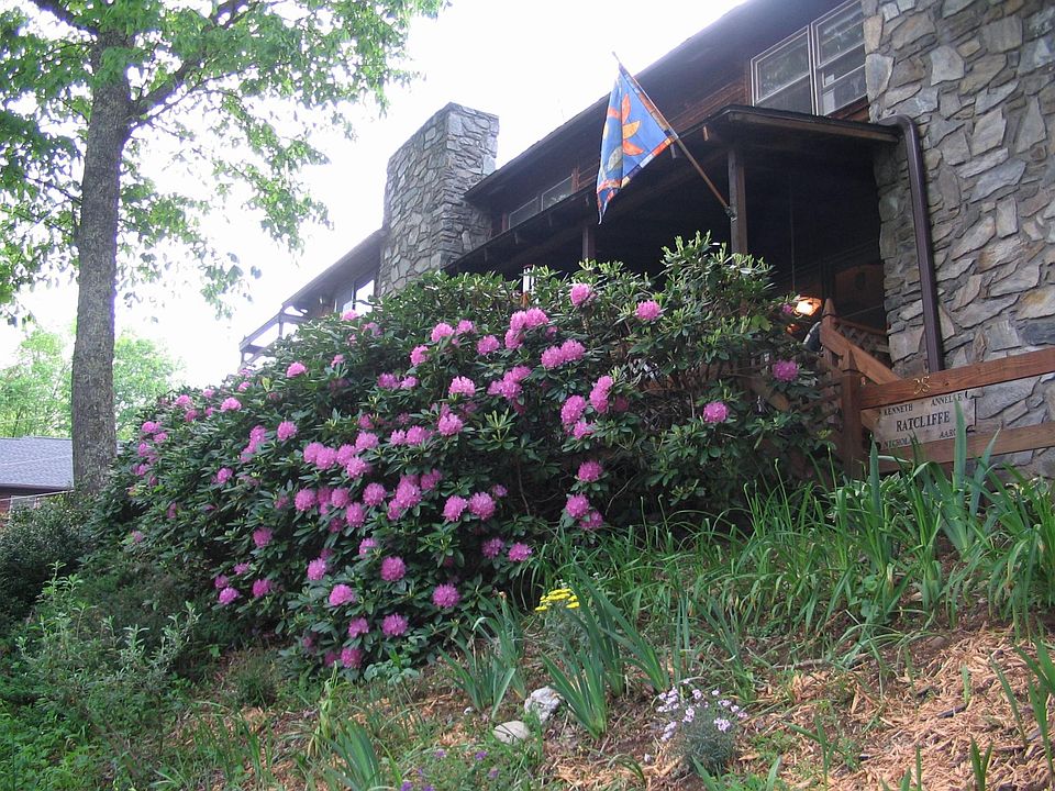 1st image of 28 Cricket Ln #28