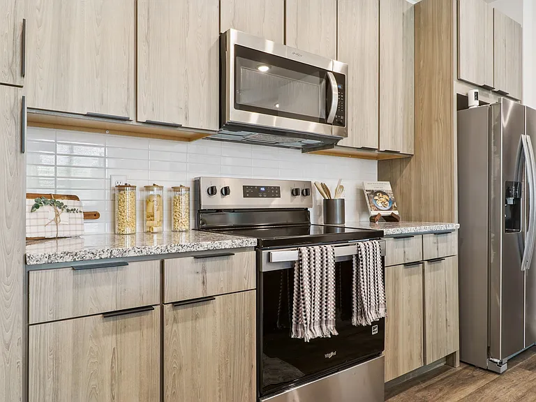 The Liliana Apartment Homes — Photo 31