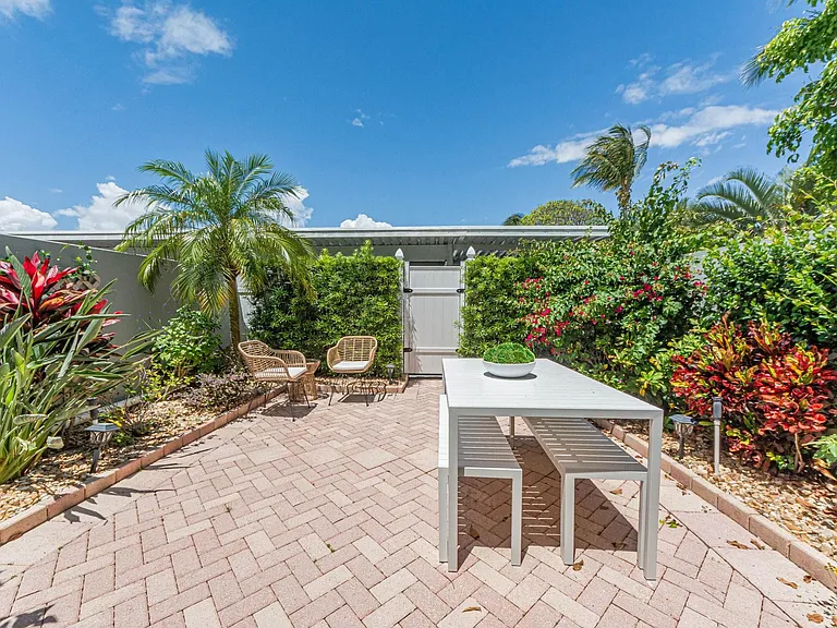 2735 Ocean Dr #A-18 — Photo 28