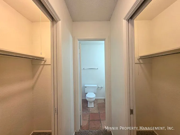 Whispering Oaks 1904 N. Midland — Photo 41