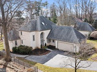 110 Trianon Ln, Villanova, PA 19085