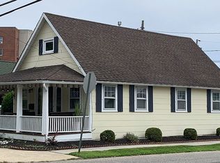 90 Stockton Ave, Ocean Grove, NJ 07756