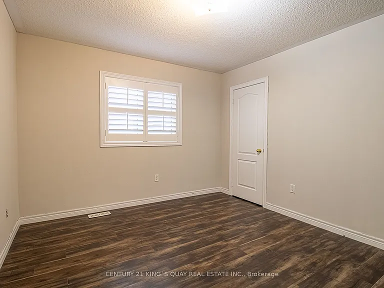 6 Messina Ave — Photo 34