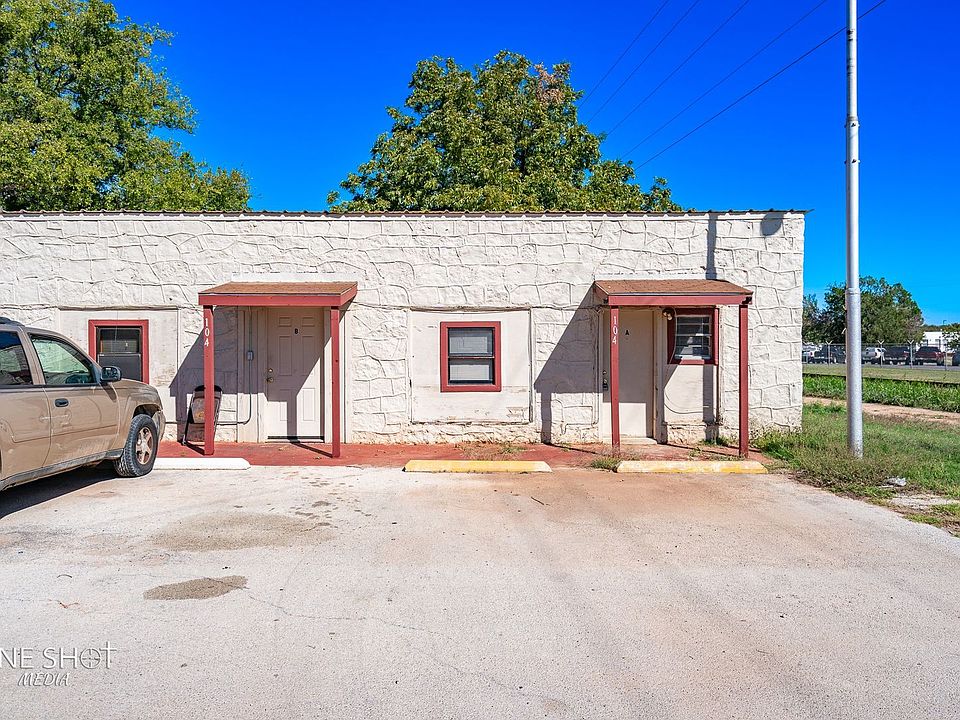 1st image of 104 College Dr