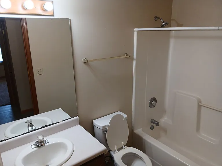 5102 Charm Ridge Dr — Photo 8