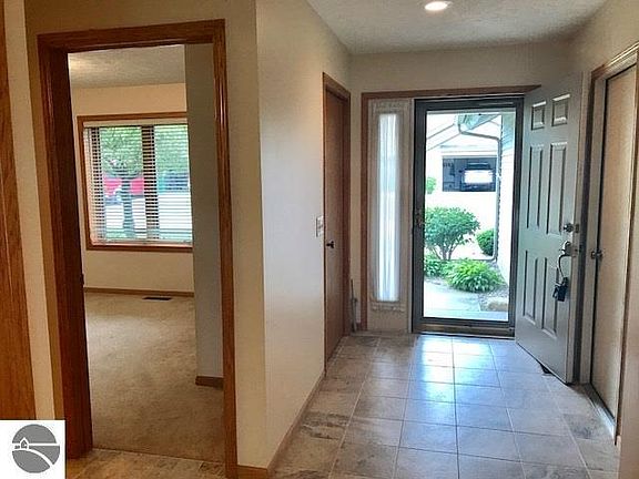 3rd image of 3608 Courtney Pl
