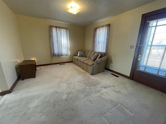 4th image of 128 W Polk Ave
