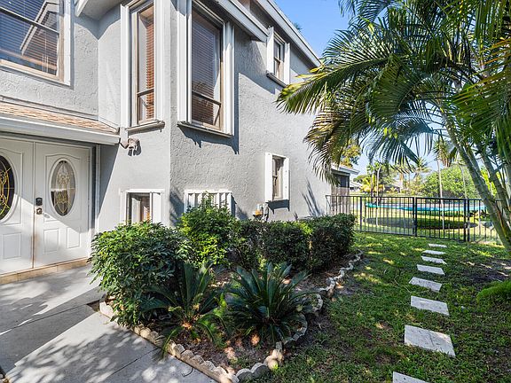 3rd image of 1845 NW 10th Street