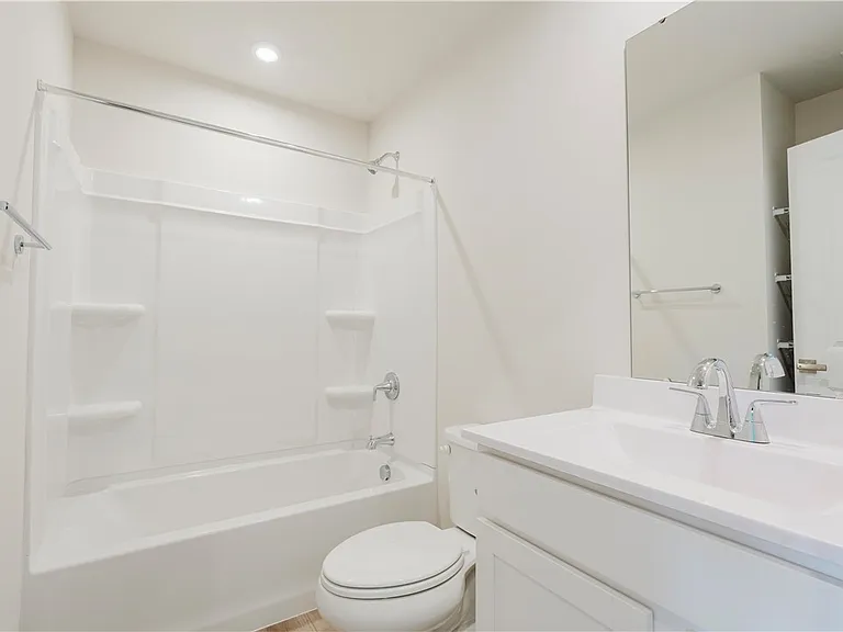 157 White Oak Dr #A — Photo 11