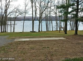 205 Penelacre Ln, Oakland, MD