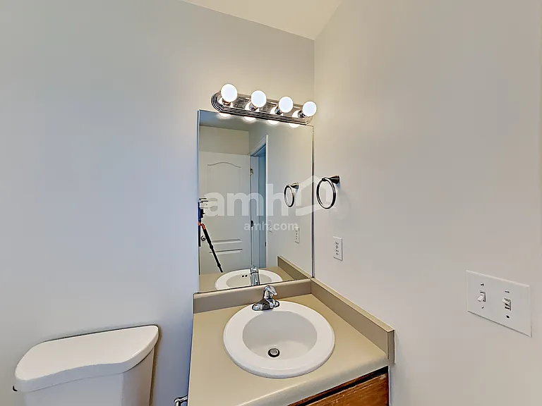 88 E 2325 S — Photo 10