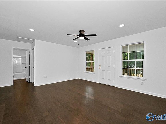 4th image of 371 Bristow Cove Rd