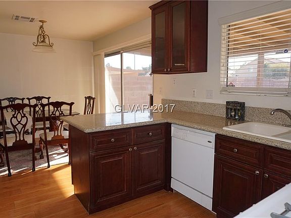 5th image of 4847 Farlington Dr