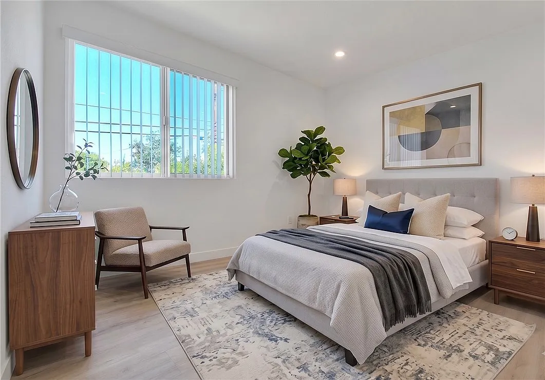 4 bed, 1659 sqft, $3,827 — Photo 3
