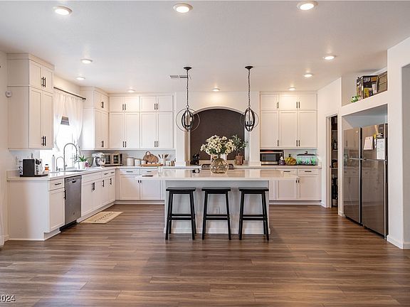 2nd image of 6448 Flying Horse Ct