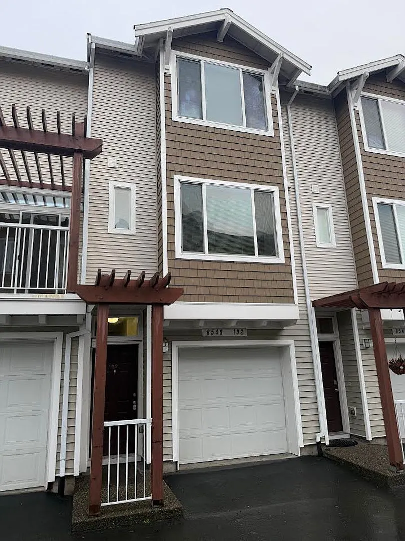 8540 SW 147th Ter Unit 102 photo 1