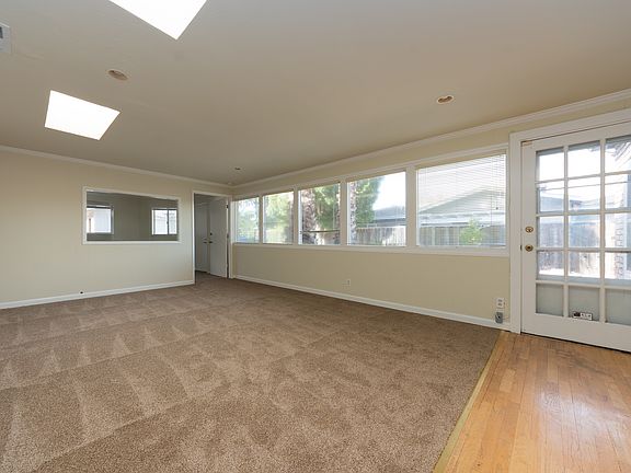 5th image of 13267 McCulloch Ave