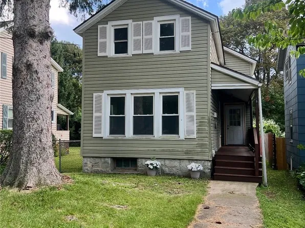 68 Frances St, Auburn, NY 13021