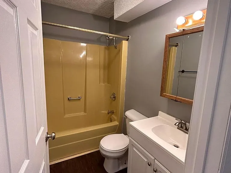 280 Heights Ave #X — Photo 7