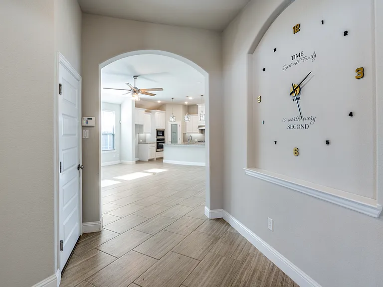 3411 Kodiak Dr — Photo 3