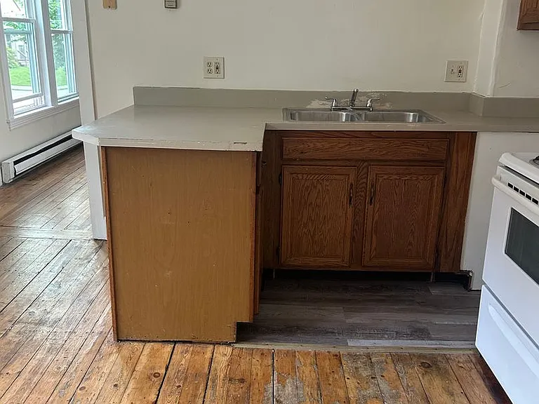 178 Brown St — Photo 10