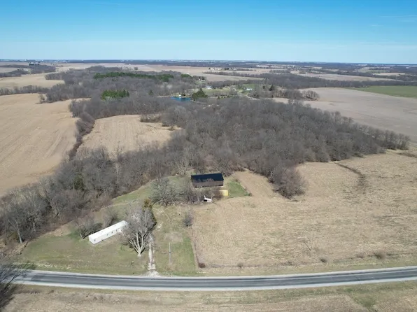 1596 Berwick Rd, Berwick, IL 61417