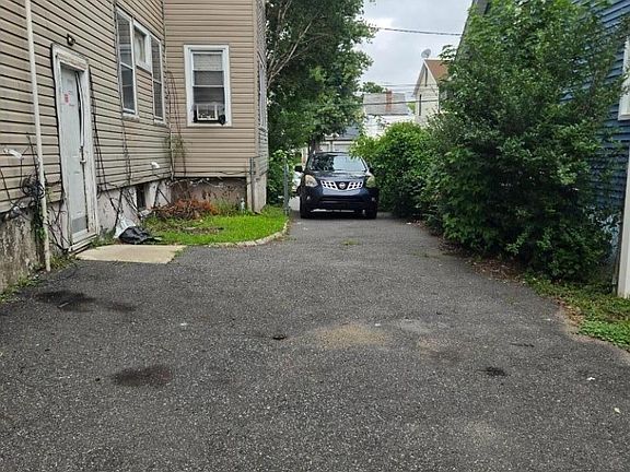 5th image of 13 Fuller Pl