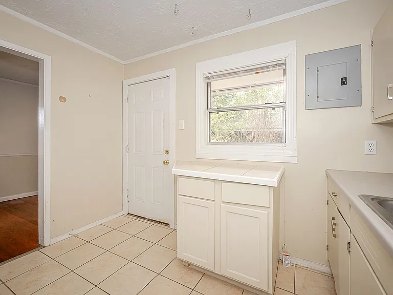 2919 Criswell Ave — Photo 22