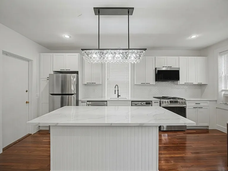 337 Alden Ave #8 — Photo 4